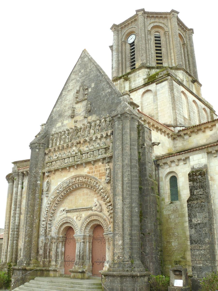 Vouvant - Eglise Notre-Dame - Façade Nord 