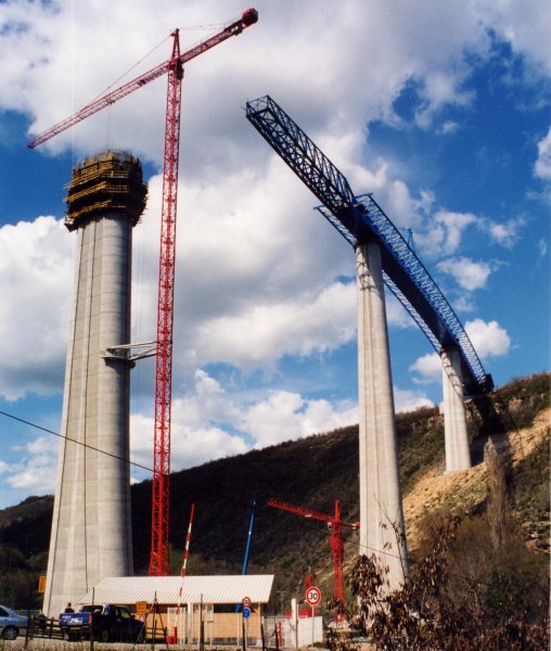 Verrières Viaduct under construction 