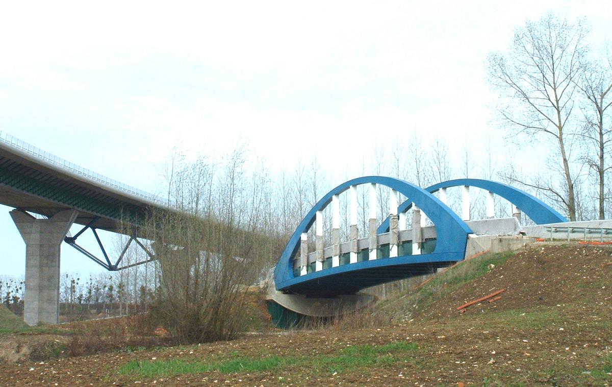Meaux-Viadukt und Brücke über den Chalifert-Kanal 