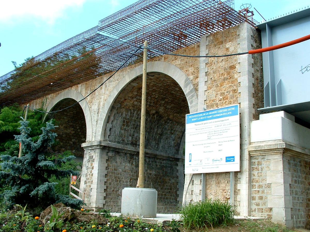 Viaduc Saint-Léger - Nouveau tablier - Armatures de l'élargissement de la dalle au droit des arches situées avant une culée 
