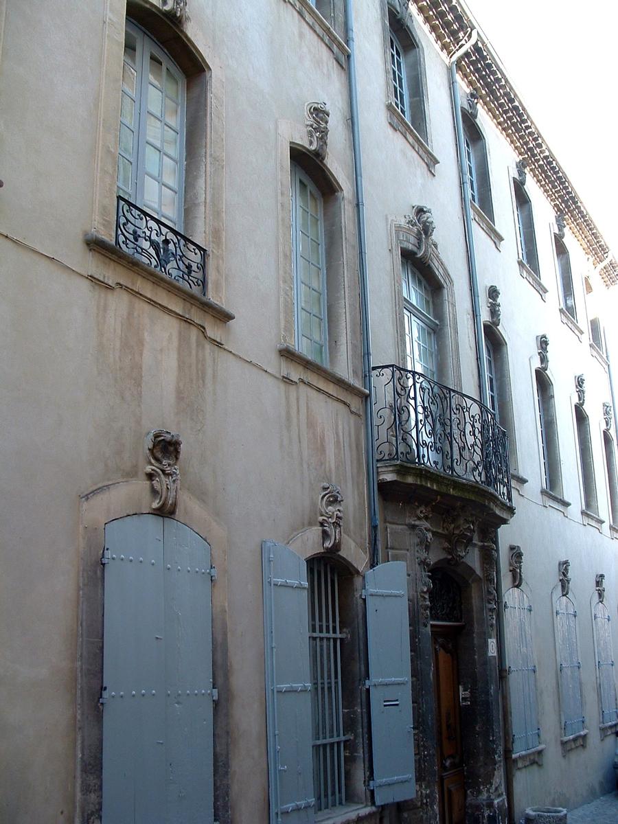 Viviers - Hôtel Mercoyrol de Beaulieu - Ensemble de la façade sur la Grand-rue (n°8) 