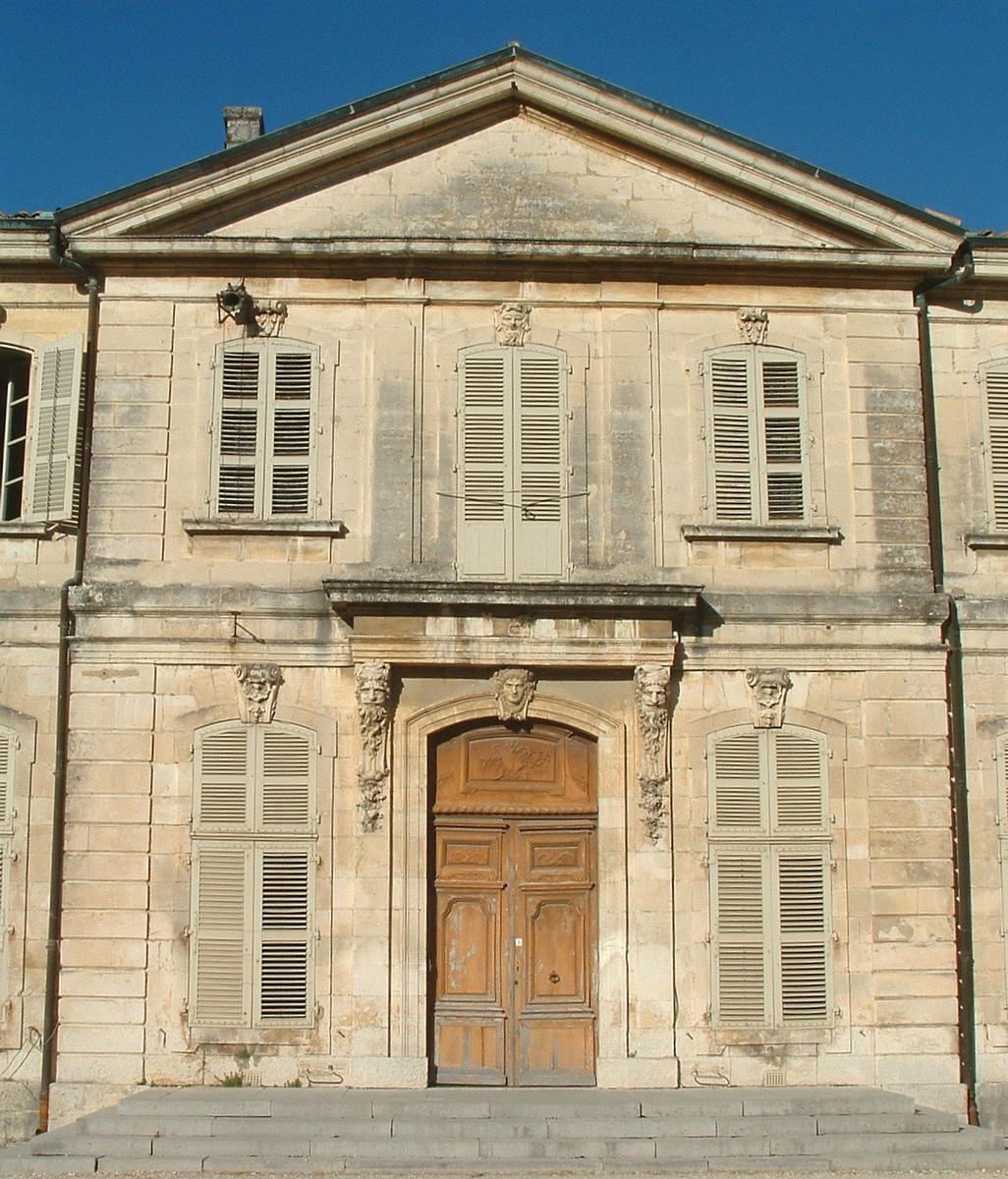 Viviers - Hôtel de ville (ancien Evêché) - Façade sur cour - Avant-corps central 
