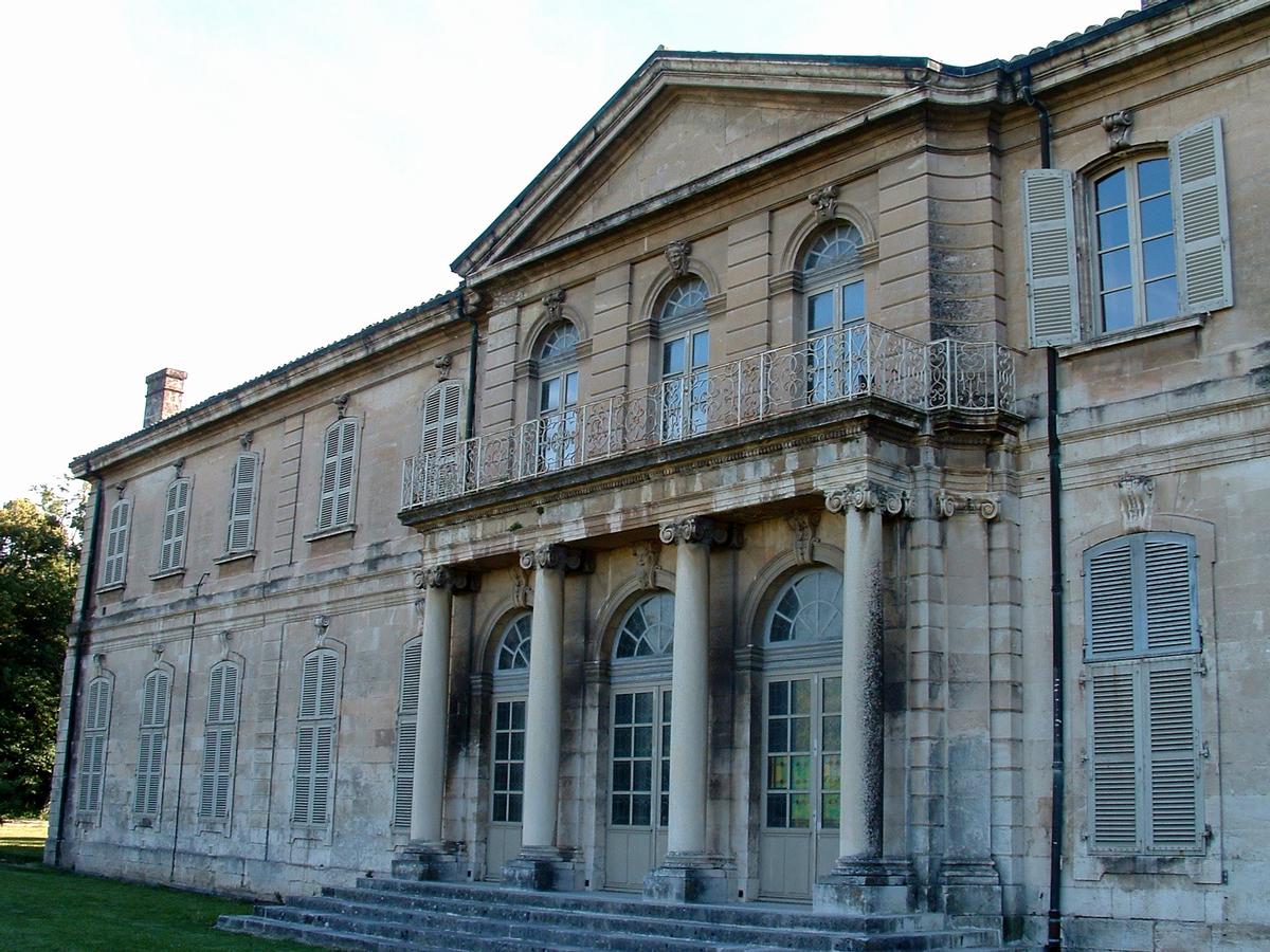 Viviers - Hôtel de ville - Façade côté jardin - Ensemble 