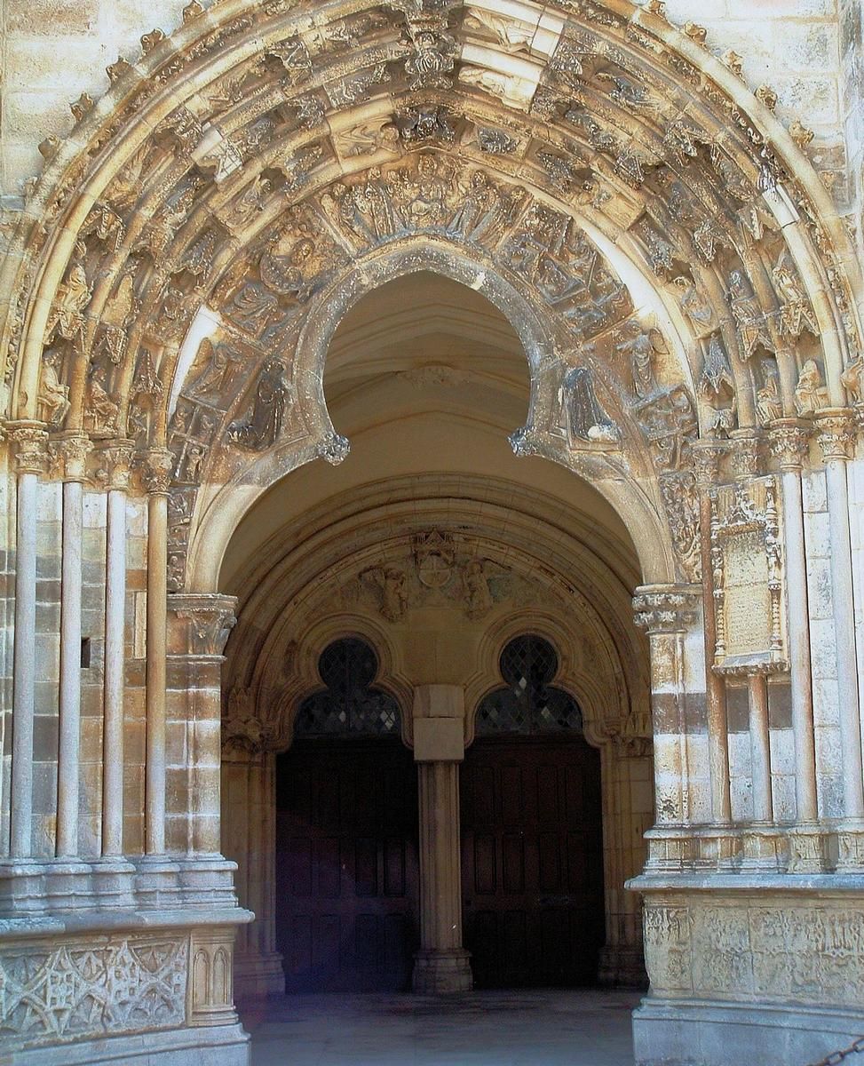 Saint-Père - Eglise Notre-Dame - Façade - Portails centraux du porche et de l'église 
