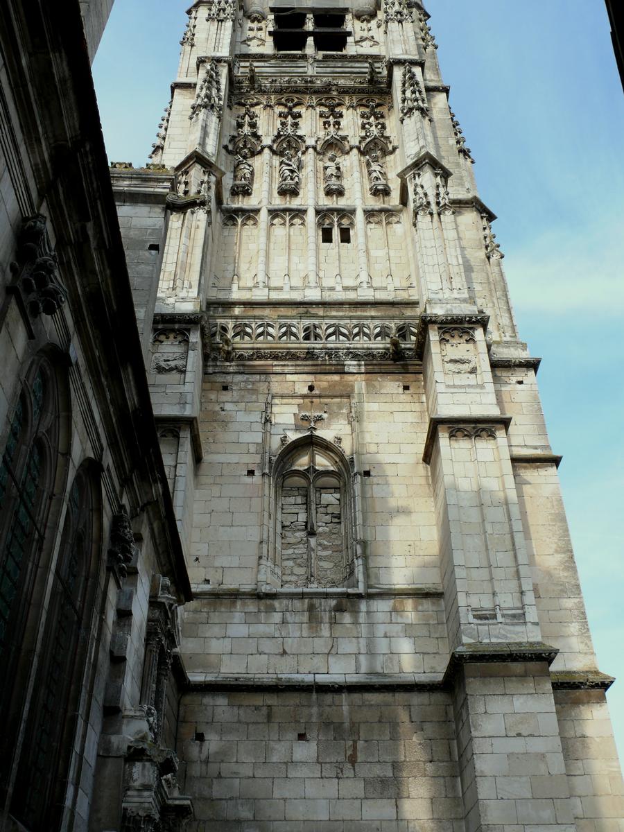 Auxerre - Eglise Saint-Pierre - Clocher 