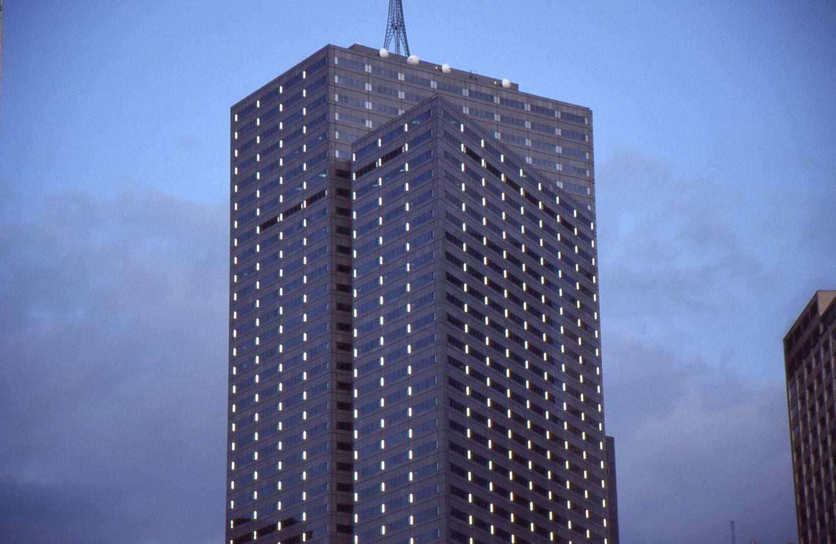 Energy Plaza tallest buildings in dallas 