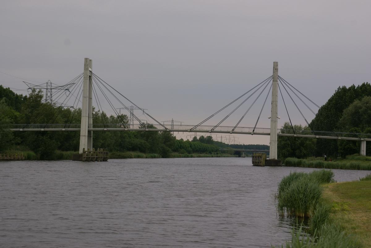 Almere-Buiten Footbridge 