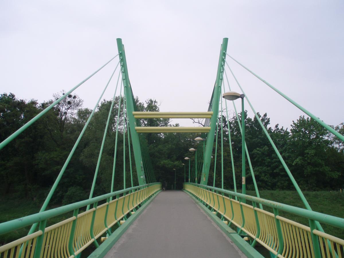 Zlotnika Footbridge in Lesnica (suburb of Wroclaw) 