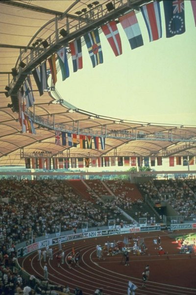 Dach des Gottlieb-Daimler-Stadions in Stuttgart 