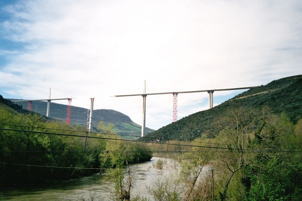 Viaduc de Millau
La vallée du Tarn et le Viaduc de Millau 