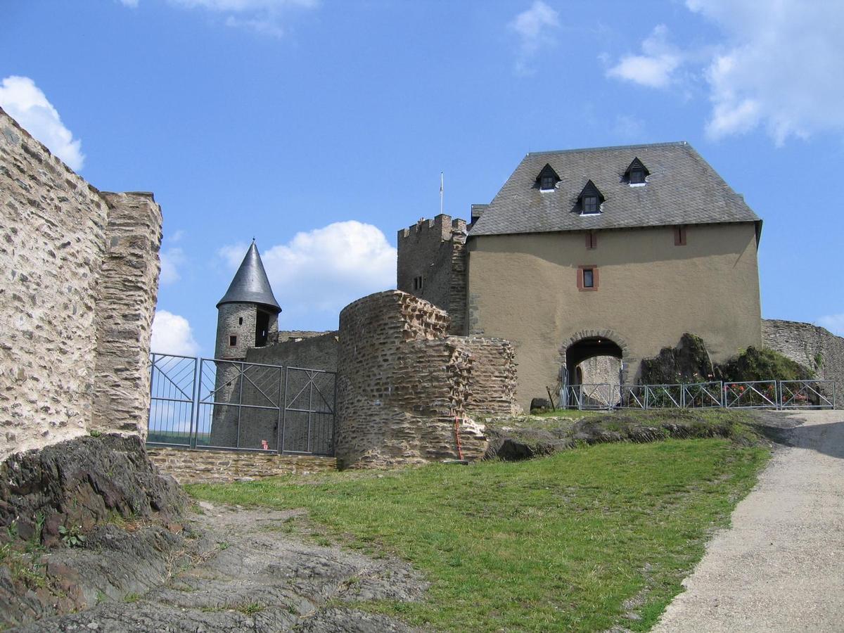 Château de Bourscheid, Luxembourg 