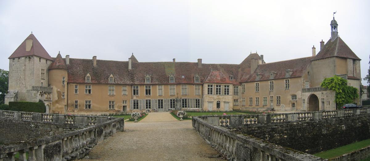 Schloss Epoisses (Bourgogne) 