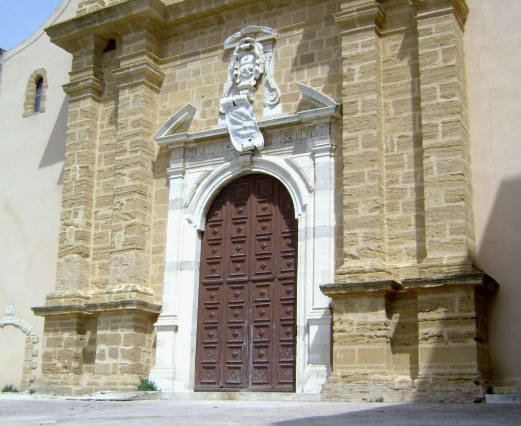 Laz façade et le portail central de la cathédrale (duomo) d'Agrigente (Sicile) 