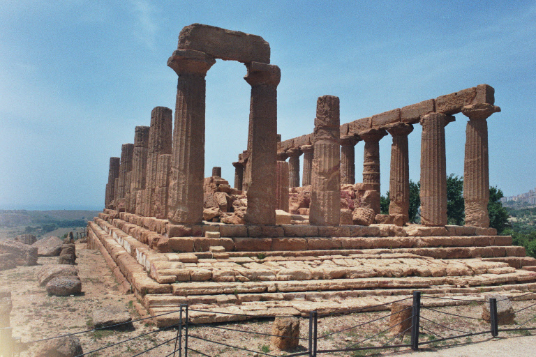 Les ruines du temple (grec) d'Hèra, rebaptisé de Junon lacinienne par les Romains, à Agrigente 