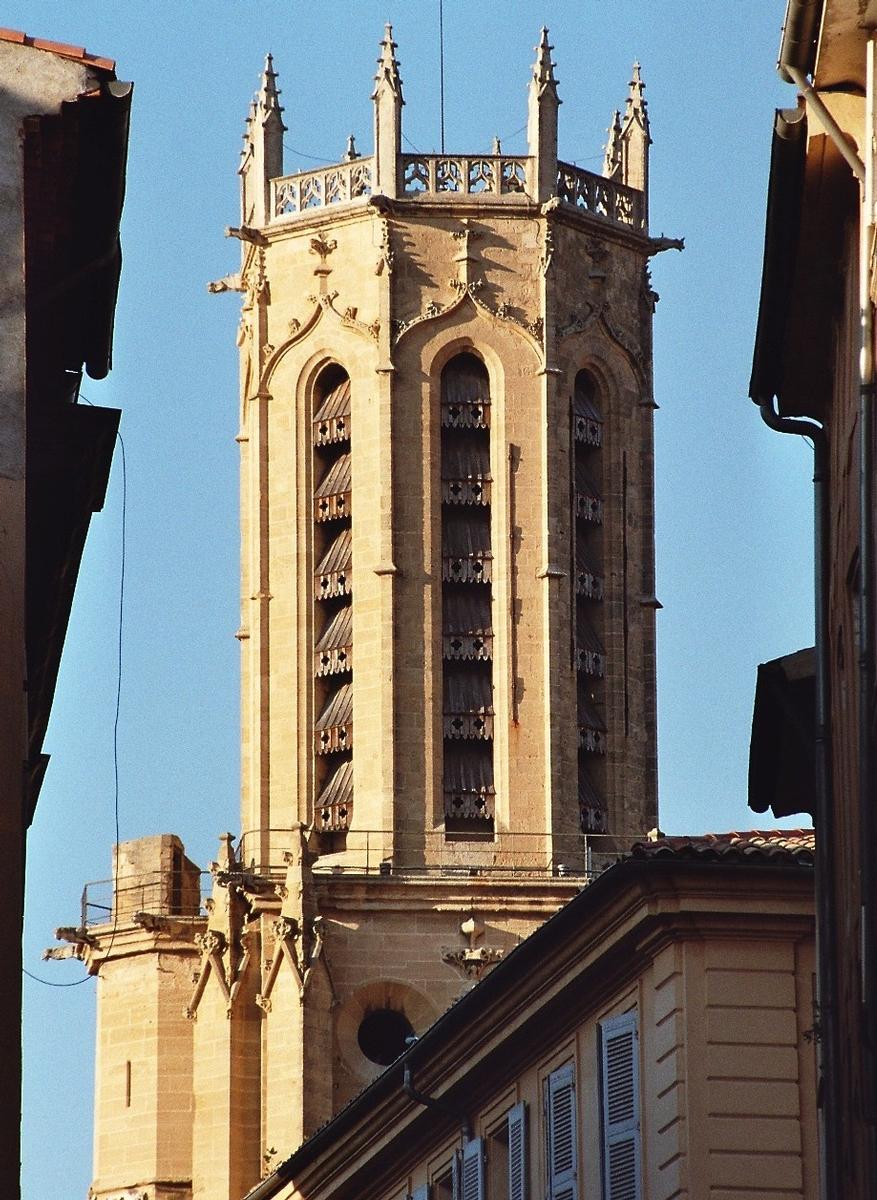 Le clocher de la cathédrale Saint-Sauveur d'Aix-en-Provence 