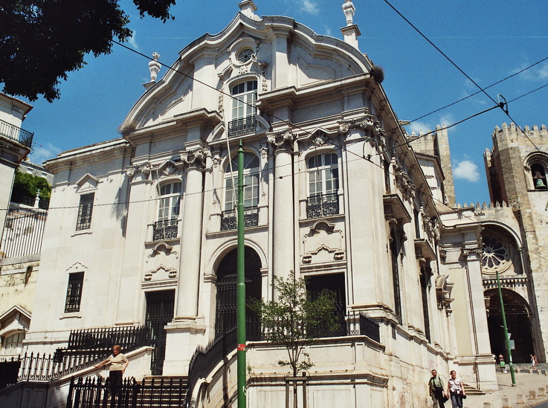L'église baroque de Sao Antonio da Sé, situé juste devant la cathédrale de Lisbonne, dans le quartier de l'Alfama 