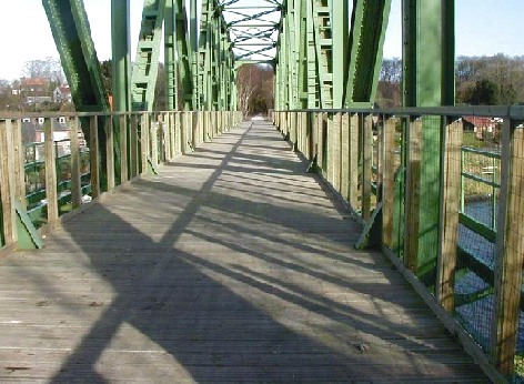 Détail de l'ancien pont métallique du chemin de fer à Blaton (Hainaut), sur le canal Nimy-Blaton 