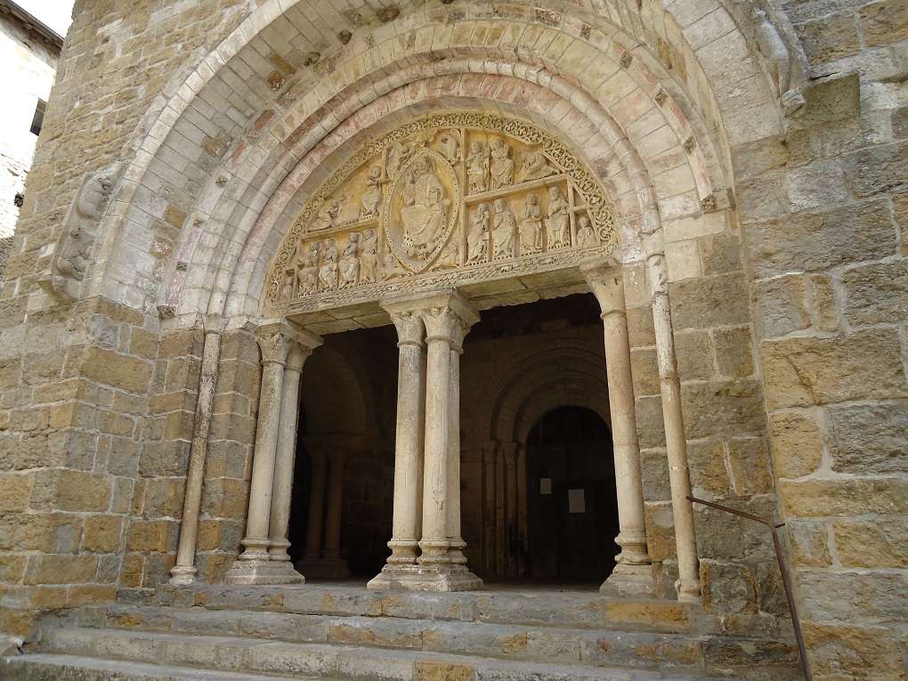 Le tympan du portail de l'église abbatiale St-Pierre de Carennac 