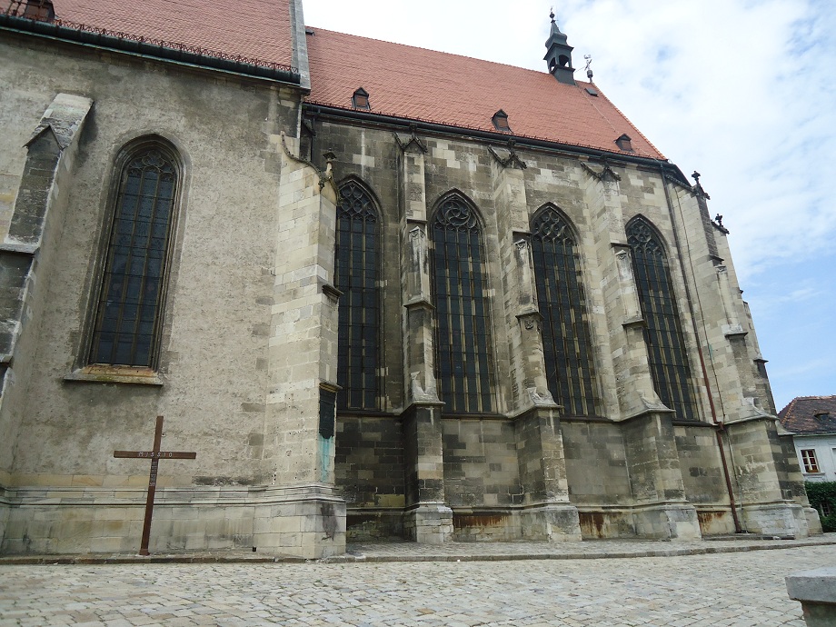 La cathédrale (gothique) Saint-Martin, de Bratislava, était le lieu de couronnement des anciens rois de Hongrie 