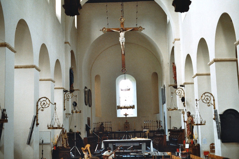 L'intérieur de l'église de Celles (commune de Houyet) 