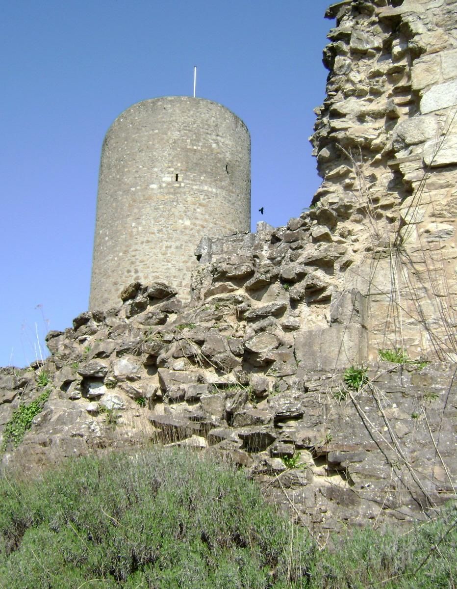 Le donjon de Châlus (Haute-Vienne), où Richard Coeur de Lion trouva la mort 