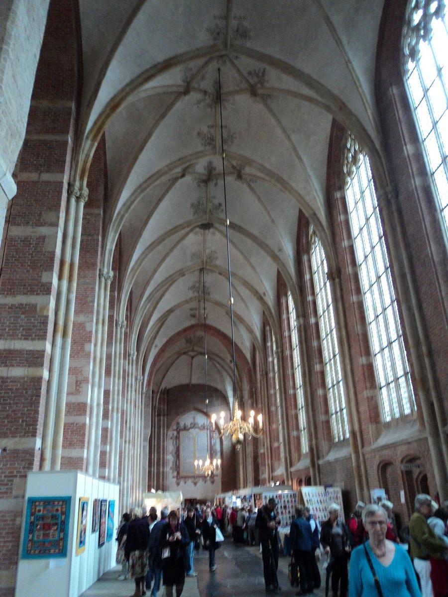 Fiche média no. 173373 Les nefs latérales de l'église Saint Lebuin (dite Grote of St Lebuinuskerk) à Deventer (Overijssel), qui datent de la 2e moitié du 15e siècle