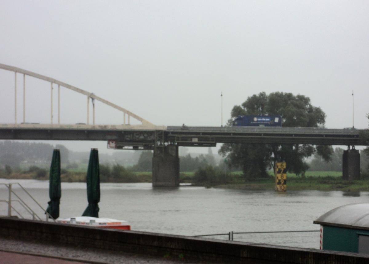 Le pont Wilhelmine (Wilhelminabrug) sur l'IJssel, à Deventer (Overijssel - Pays-Bas) 