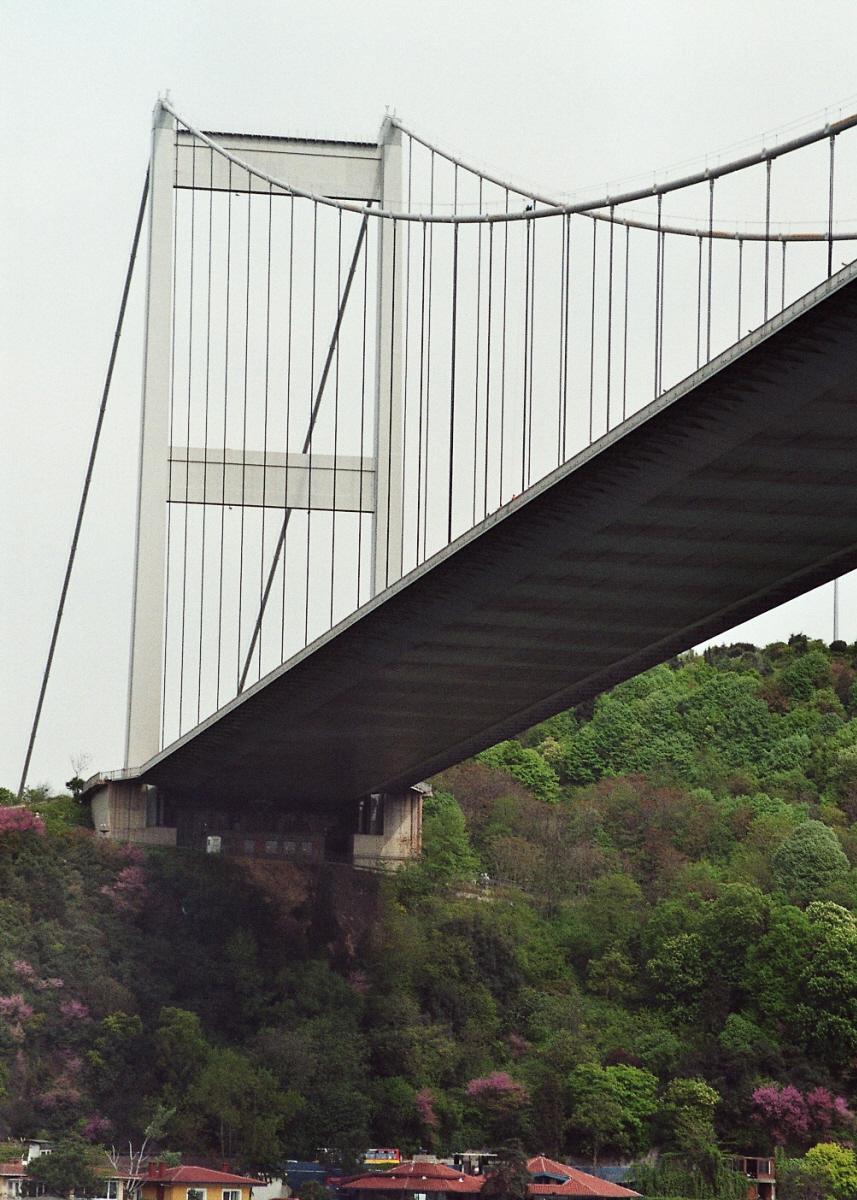 Le pont suspendu Fatih Mehmet Pasa, appelé aussi le 2e pont, sur le Bosphore 