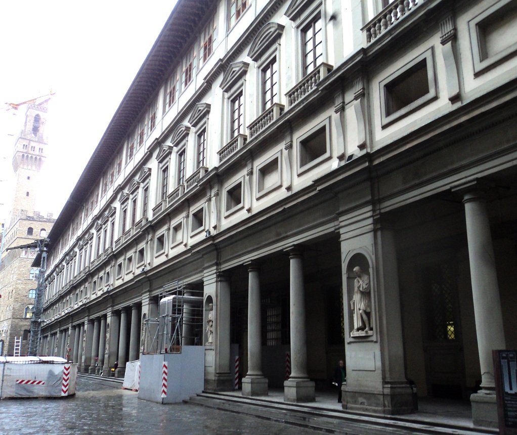 Le palais des Offices, siège de l'administration des Médicis (15e-18e siècle), à Florence 
