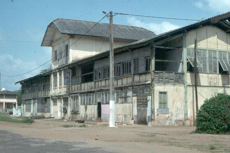 Old post office building in Grand-Bassam 