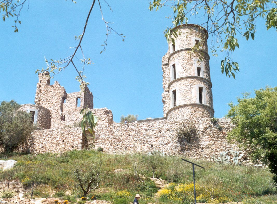 Le château de Grimaud (Var) remanié par Vauban (17e siècle) 