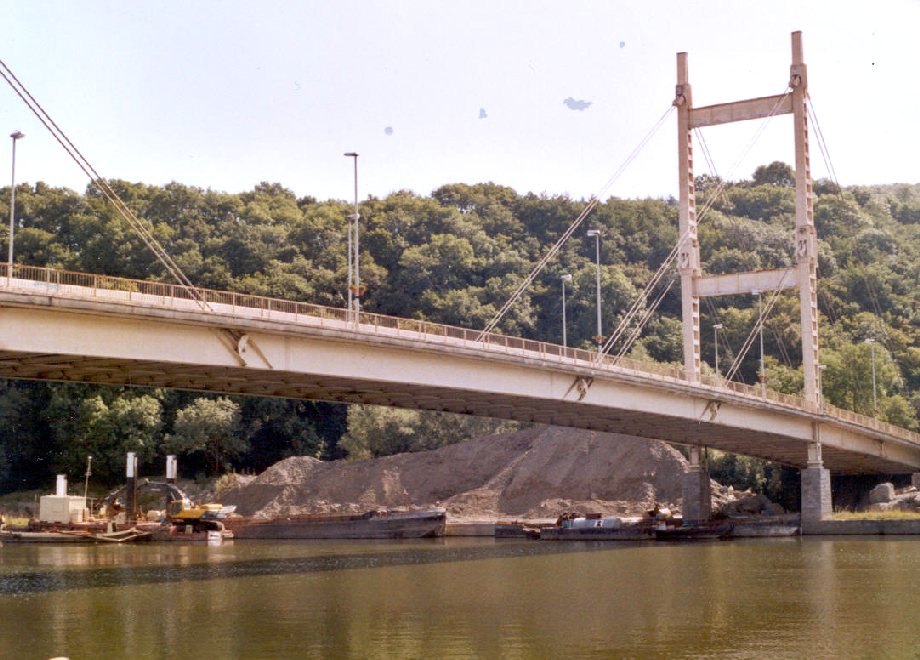 Schrägseilbrücke Heer-Agimont über die Maas 