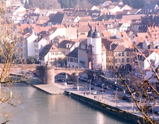 Le vieux pont sur le Neckar à Heidelberg 