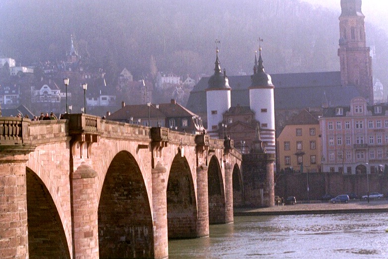 Le pont Karl-Theodor (Alte Brücke) sur le Neckar à Heidelberg 
