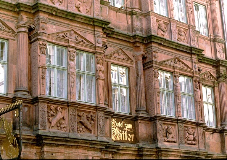 Détail de la façade de l'hôtel Ritter (1592) de Heidelberg 