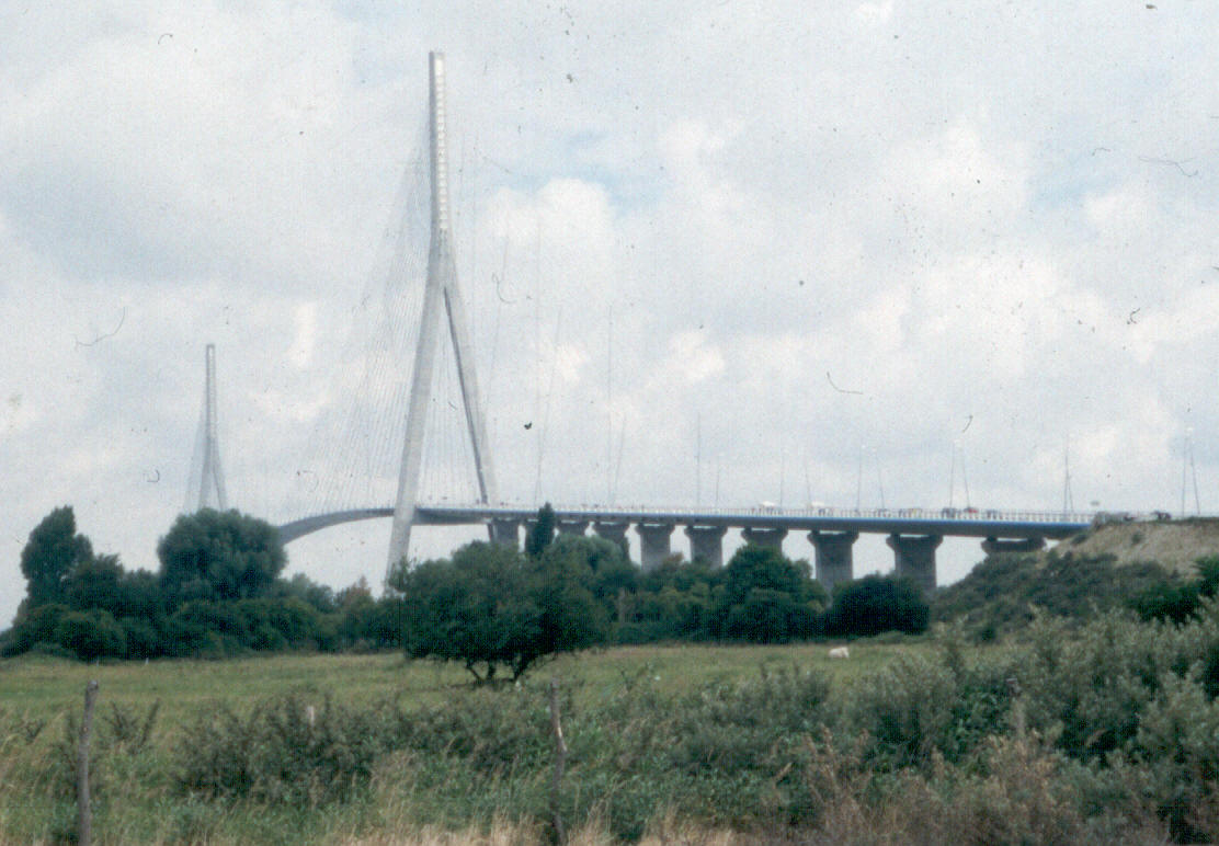 Le pont de Normandie, qui relie Le Havre à Honfleur 