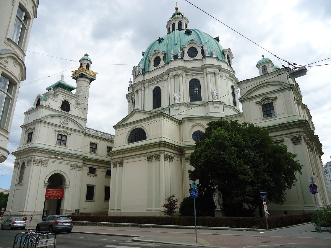 L'église (baroque) Saint-Charles-Borromée (Karlskirche) à Vienne 