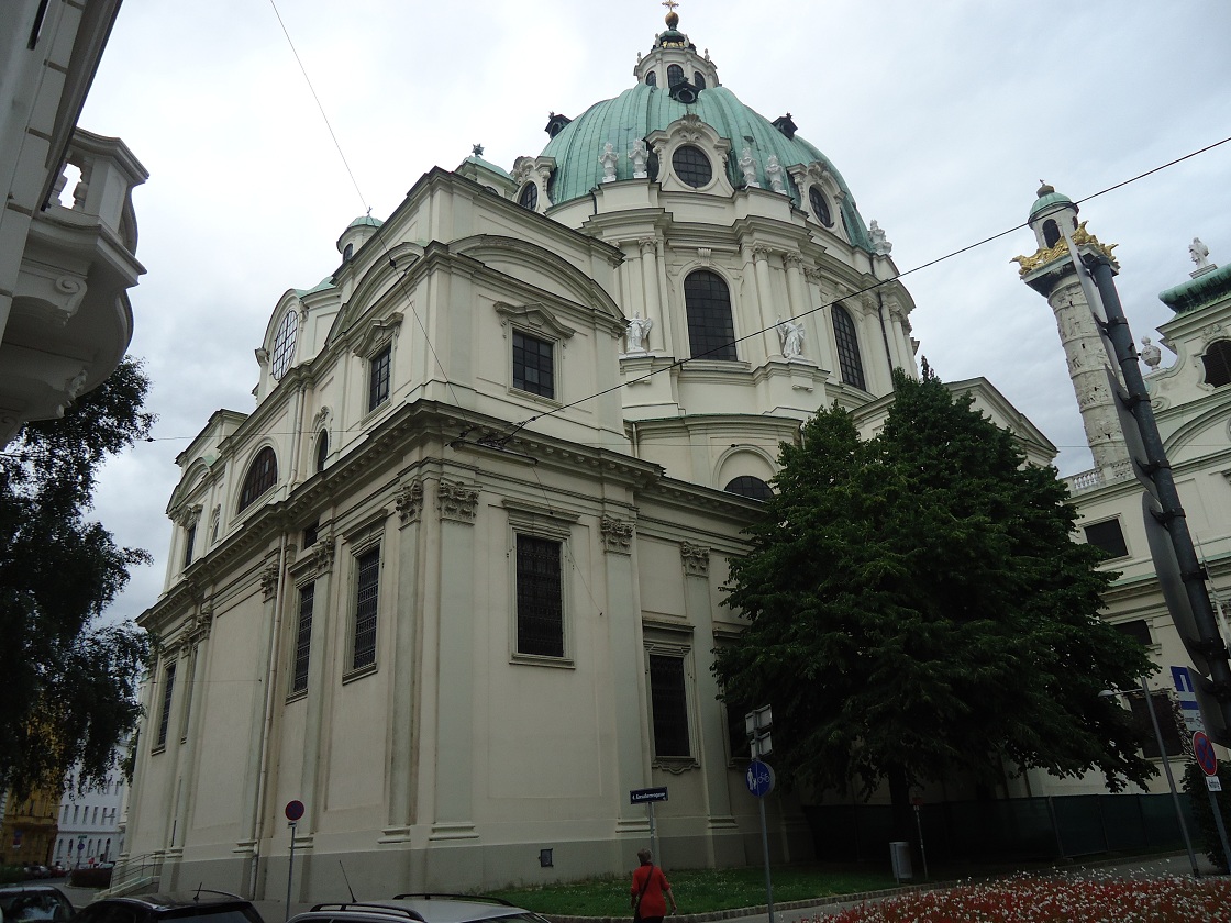 La Karskirche, sur la Karlplatz, à Vienne 