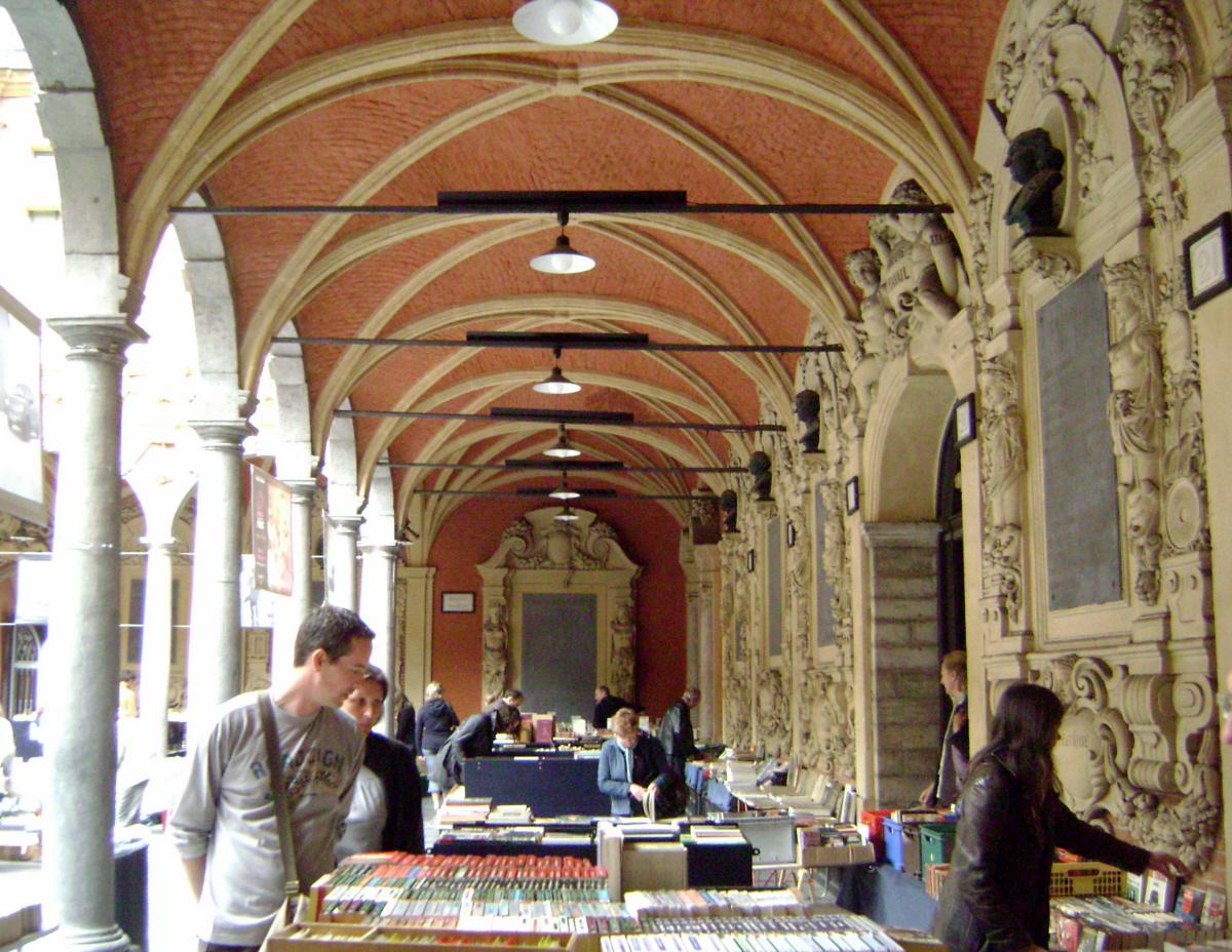 La cour intérieure de la vieille bourse de Lille 