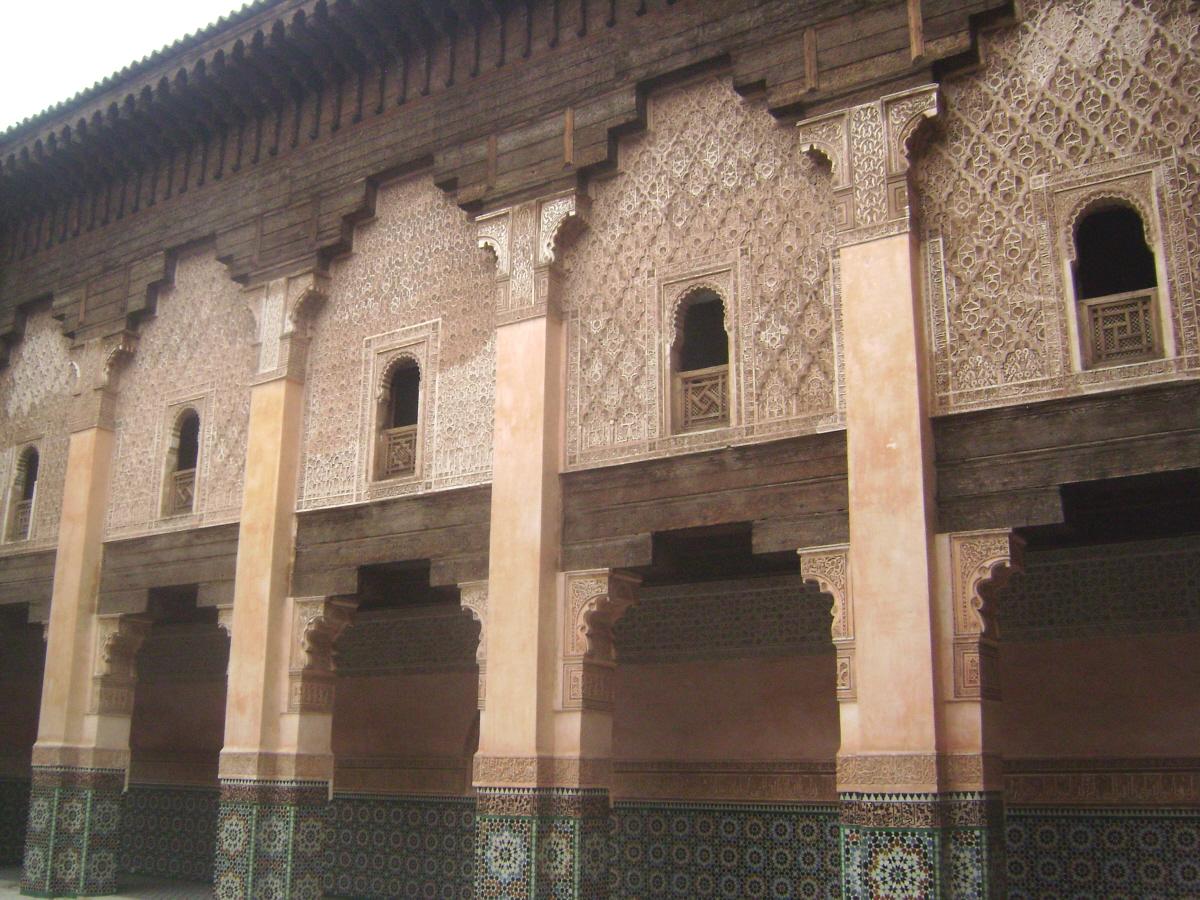 Le grand patio de la médersa Ben Youssef à Marrakech 