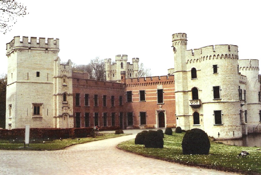 Fiche média no. 59776 Le château de Bouchout, dans le domaine du Jardin botanique national (commune de Meise en Brabant flamand), est une reconstruction de 1860 du château médiéval des ducs de Brabant