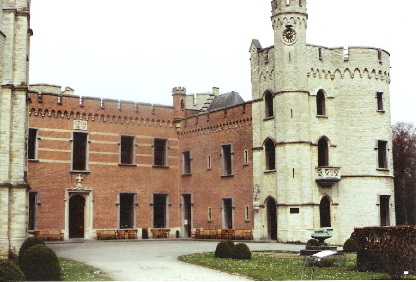 Fiche média no. 59777 Le château de Bouchout, dans le domaine du Jardin botanique national (commune de Meise en Brabant flamand), est une reconstruction de 1860 du château médiéval des ducs de Brabant