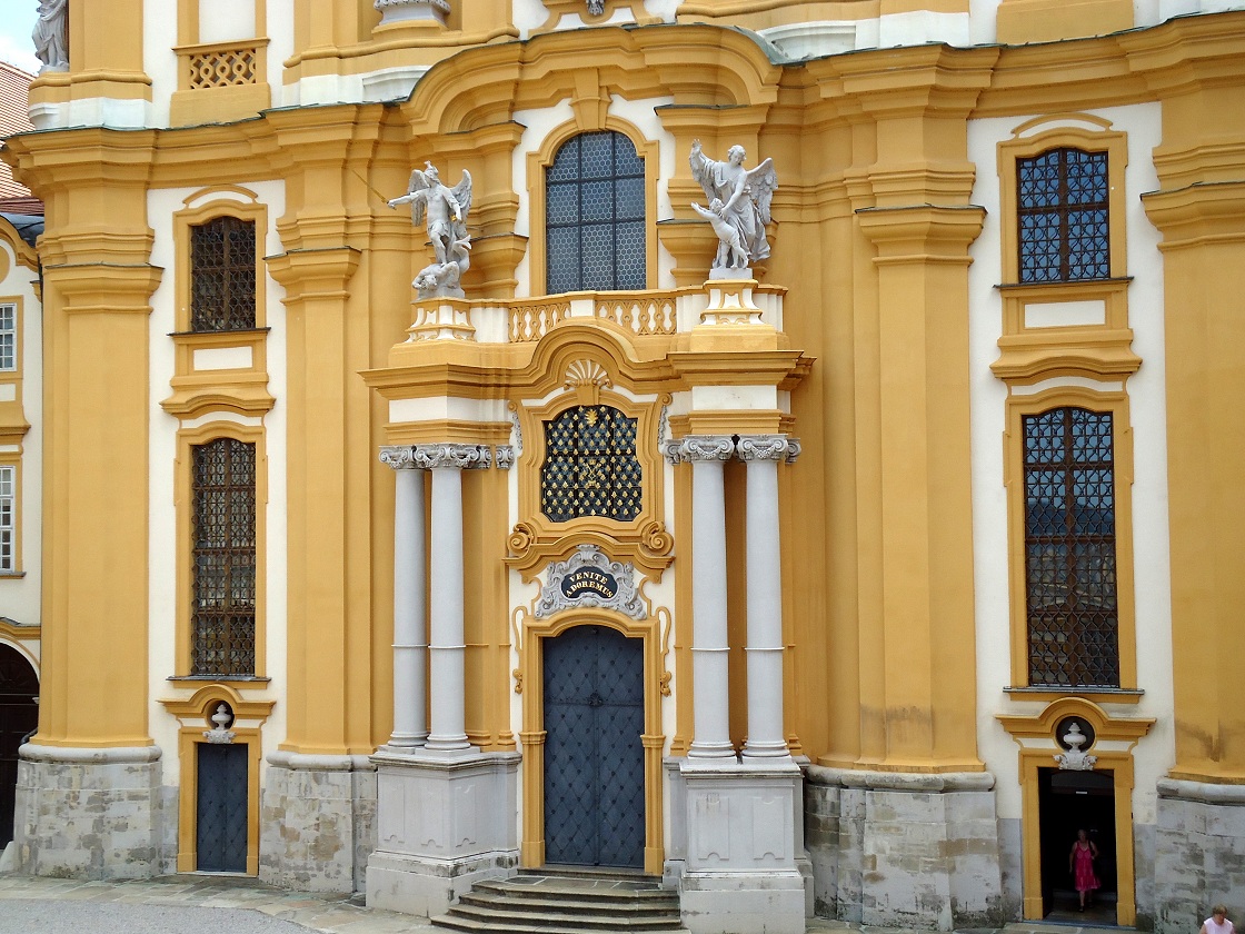 La façade baroque de l'église abbatiale de Melk 