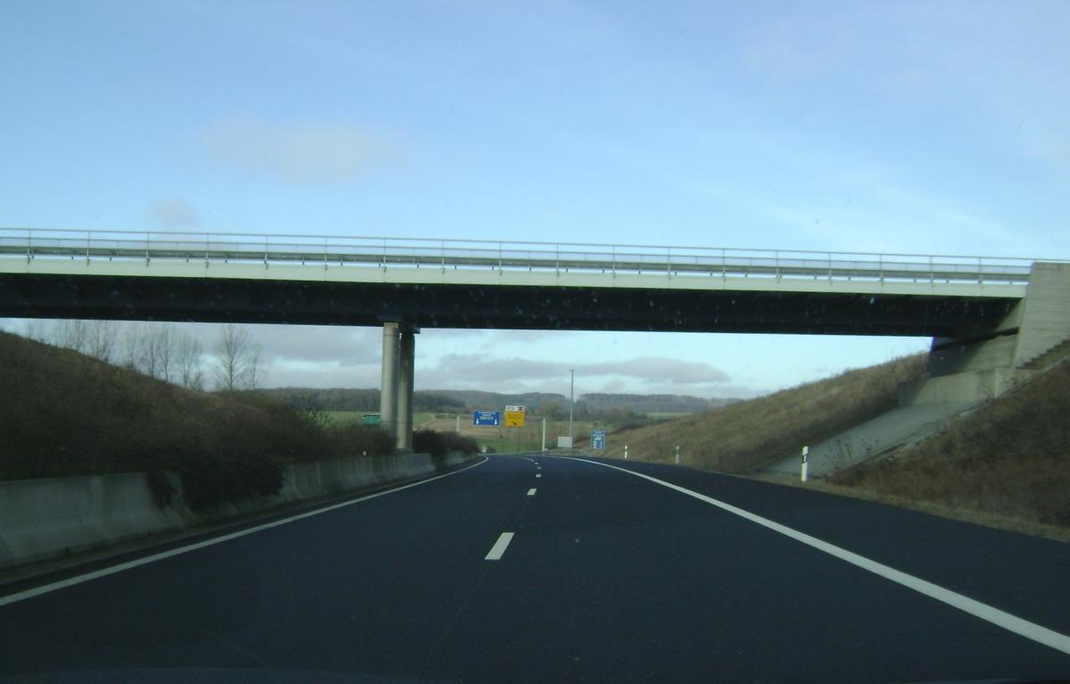 Pont sur l'autoroute A13 Luxembourg-Schengen (Grand-Duché de Luxembourg) près de Mondorf-les-Bains 
