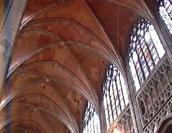 Les voûtes gothiques de la collégiale Sainte-Waudru, à Mons (Hainaut) 
