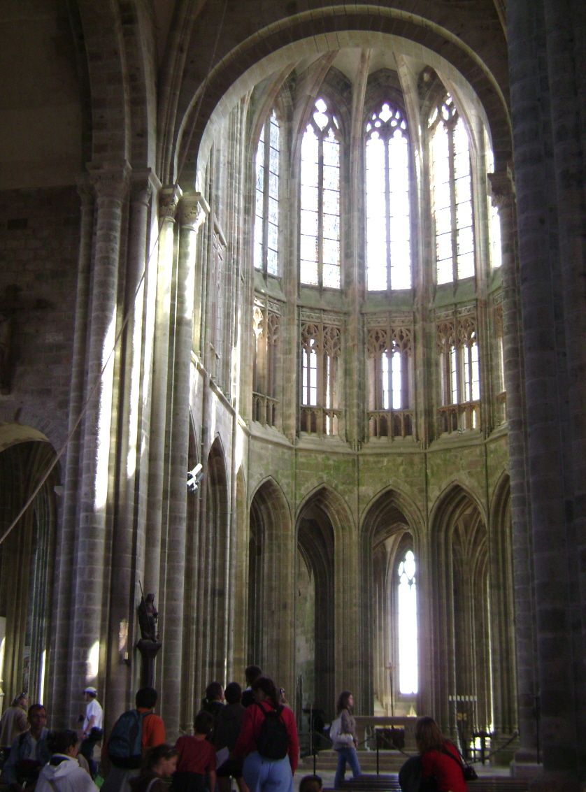 Le choeur (et ses voûtes) de l'église abbatiale du Mont-saint-Michel 