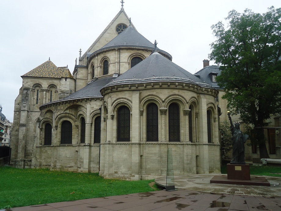 Le prieuré de Saint_martin-des-Champs (Paris 2e) est une annexe du Conservatoire des Arts et Métiers 
