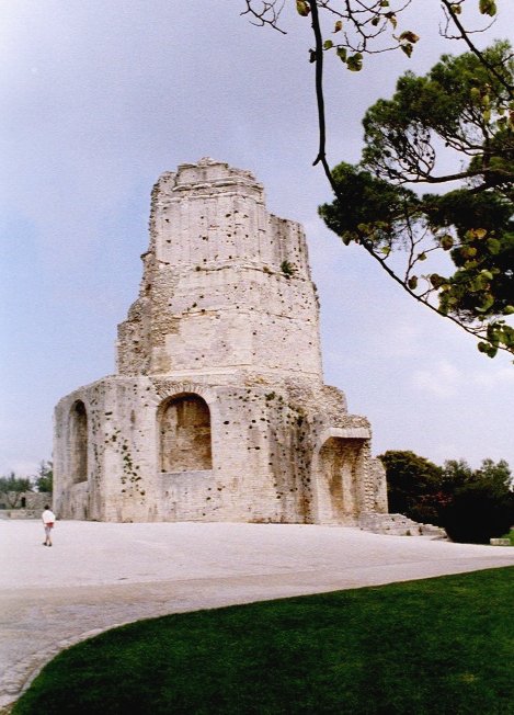 La Tour Magne, vestige des anciens remparts romains de Nîmes (Gard) 