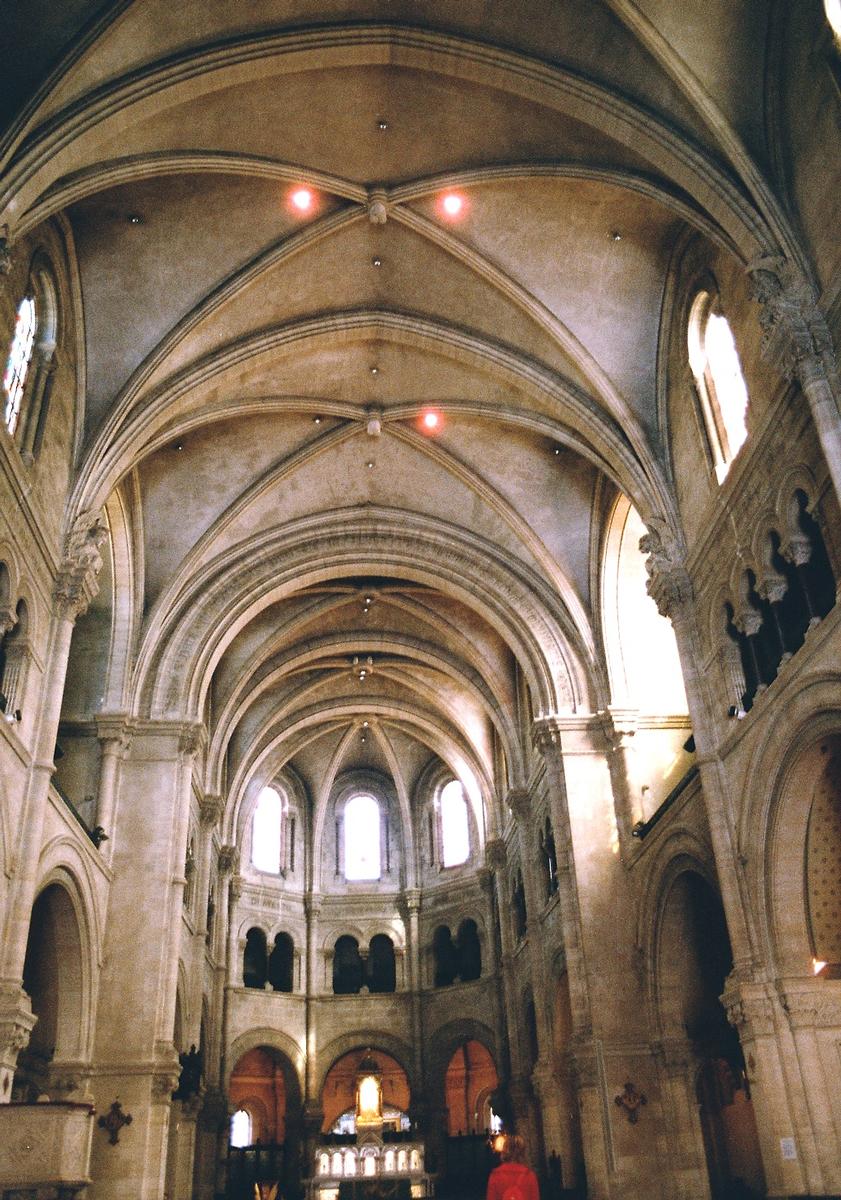 Les voûtes de la cathédrale de Nîmes 