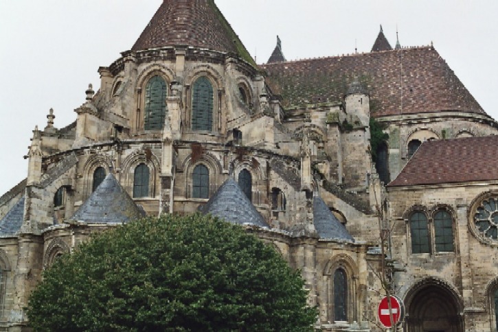 Le chevet de la cathédrale Notre-Dame de Noyon (Oise) 